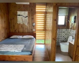 Wood Bulgalow with paddy field view Vacation rental in Vietnam