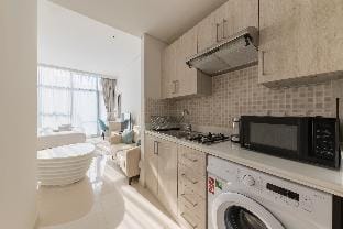 LUXE Studio at Seven Palm with Infinity Pool Apartment in Dubai