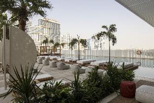 Upscale Studio w/ Burj View, Upside Living Apartment in Dubai