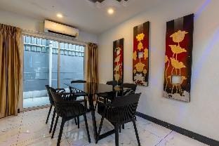 5BR pool villa pattaya 5min-beach
5min-walking st Villa in Pattaya City