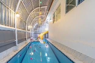 5BR pool villa pattaya 5min-beach
5min-walking st Villa in Pattaya City