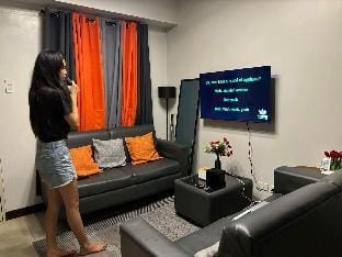 Gray Room Verdon Parc Apartment in Davao City