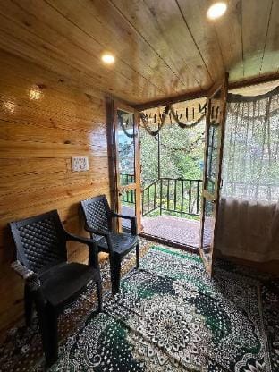 Magica Mount A Frame wood House Villa in Kodaikanal