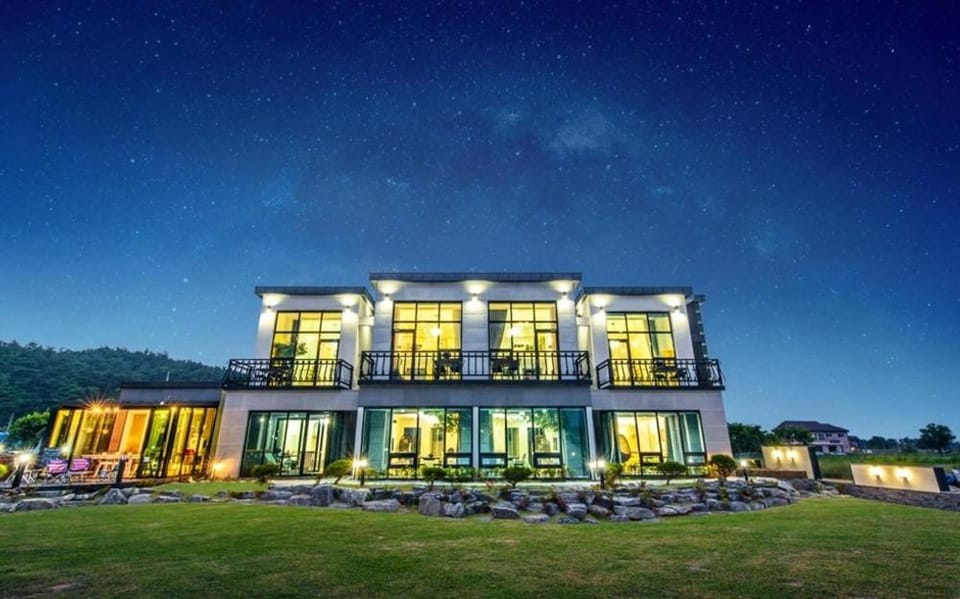 Gyeongju Dia Pool Villa Pension Bed and Breakfast in South Korea