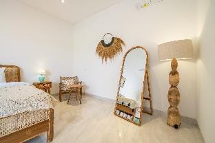 Kubung 2- Villa 2BDR in Canggu with PS5 & Netflix! Villa in North Kuta