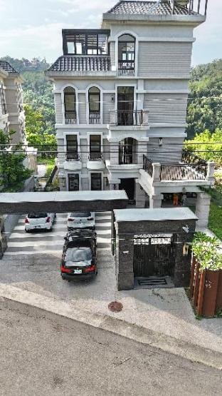 Yuan Billion Elevator Villa, Li Chen Building Villa in Taiwan, Province of China