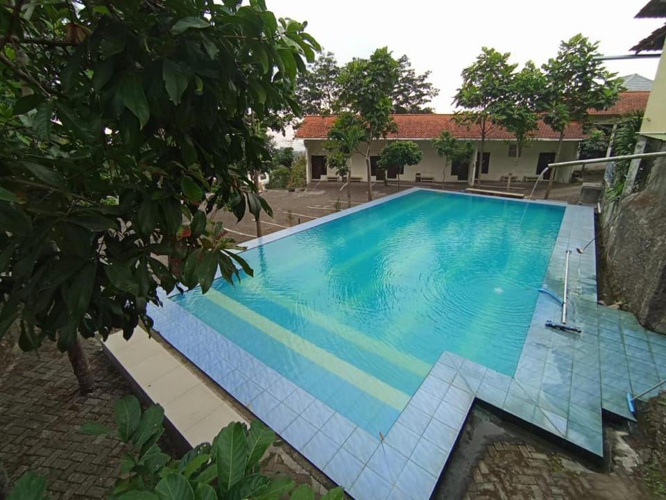 Villa Asia Jaya RedPartner Hotel in East Java