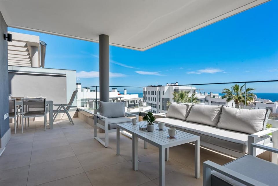 Seaview apartment with heated pool Ref M21 Apartment in Estepona