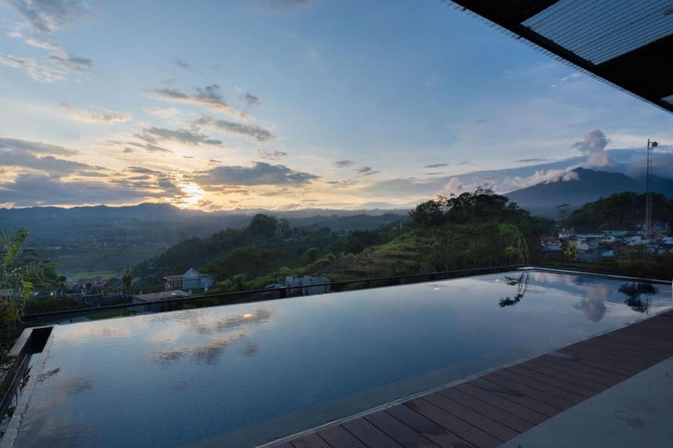 Eagle Hotel Wonosobo, Azana Hotels Collection Hotel in Indonesia
