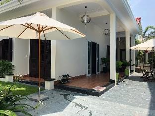 Jack Triet Seaside Villa 3Rooms with Garden  Villa in Hoi An