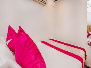 Hangout Dormitory  Male & Female Vacation rental in Mumbai
