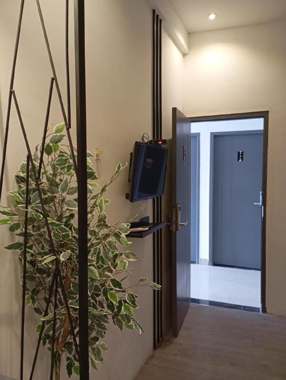 Crown Budget In Style Hotel in East Java