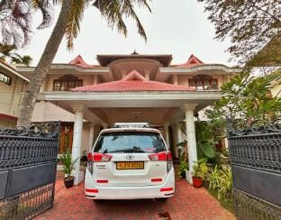 La Casa Luxury Villa at City Centre, 5 kms Airport Villa in Thiruvananthapuram