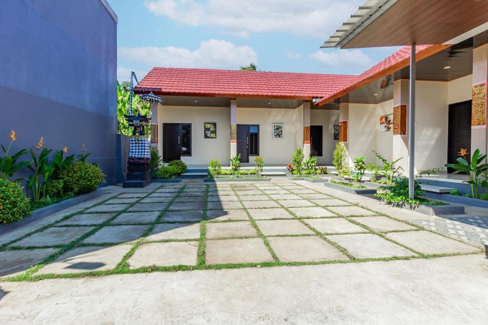 OYO 94152 Pondok Wisata Alan Dinah Hotel in Bali