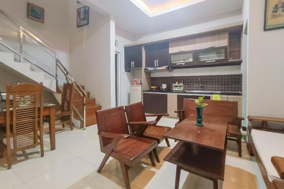 Pasadena House Semarang Mitra RedDoorz Bed and Breakfast in Indonesia