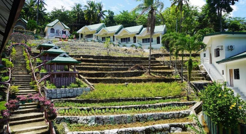 Hidden Valley Mountain and Wavepool Resort Resort in Central Visayas