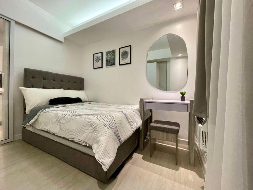 High-end 2BR Condo Boracay Tower - Azure Residences near Manila Airport Apartment hotel in Paranaque