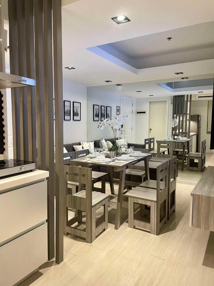 High-end 2BR Condo Boracay Tower - Azure Residences near Manila Airport Apartment hotel in Paranaque