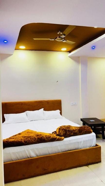 Hotel Shri Niwas Hotel in India