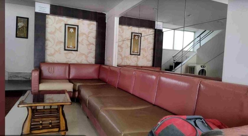 The Byke Suresh Plaza Hotel in Maharashtra