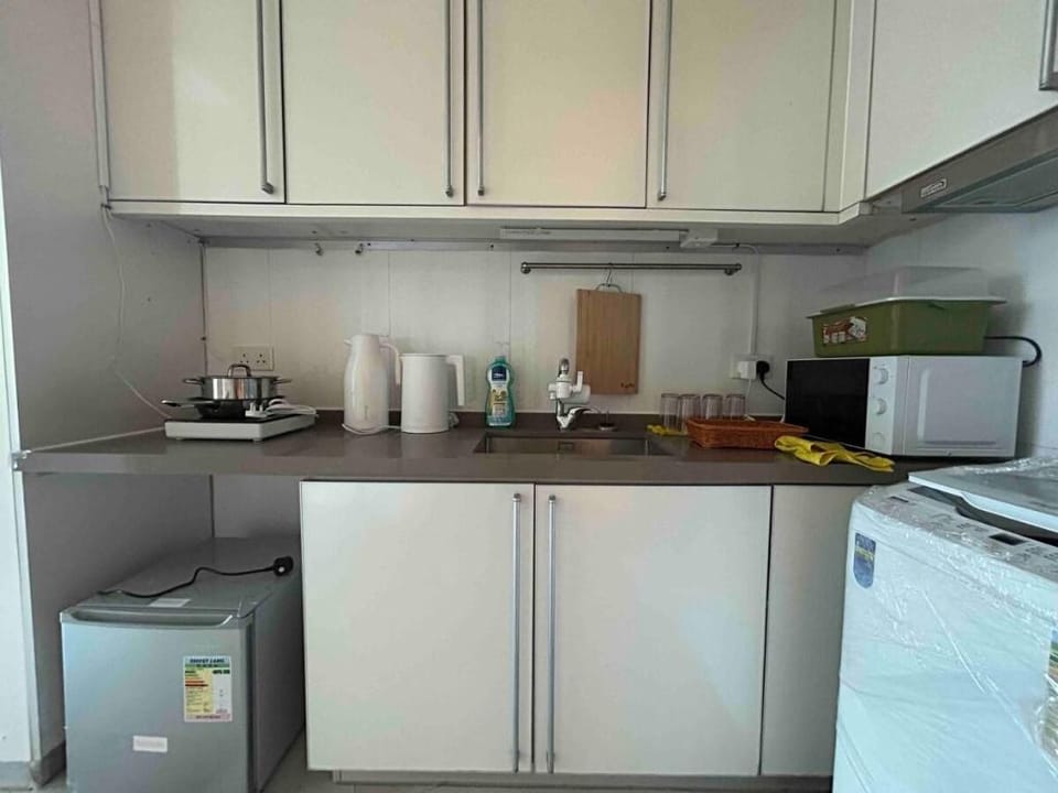 旺角豪華880呎3房2衛住10人空氣清新旺中帶靜 Apartment in Hong Kong