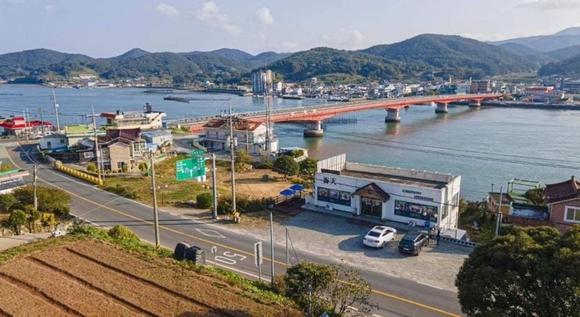 Namhae Sea Sky Caraville (Ocean View) Bed and Breakfast in South Korea
