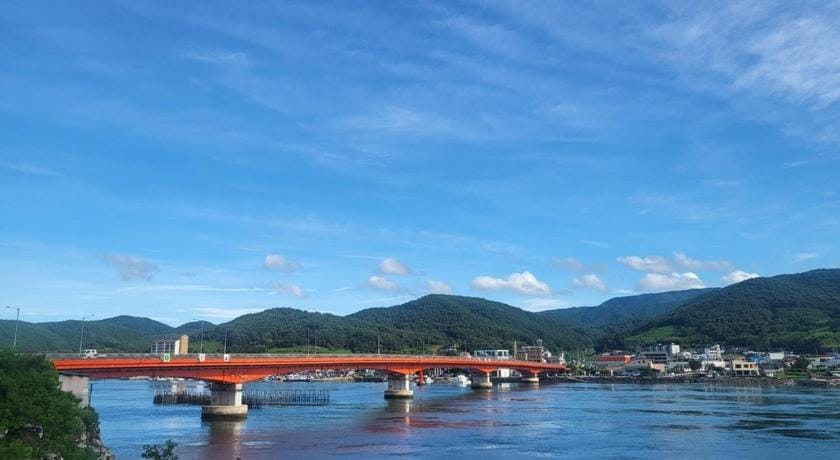 Namhae Sea Sky Caraville (Ocean View) Bed and Breakfast in South Korea