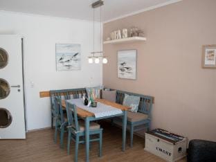 Porthole in the Seute Deern house Vacation rental in Lower Saxony, Germany