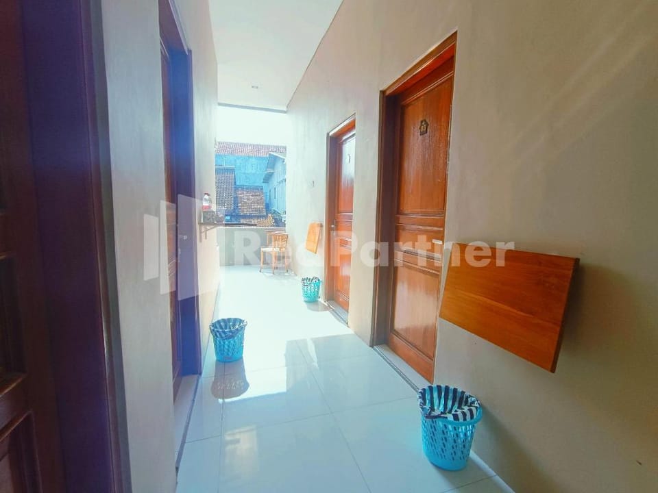 Wisma Kencana near UNS Mitra RedDoorz Hotel in Indonesia