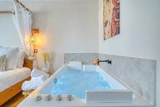The Place To Be Paris Defense  Apartment in Courbevoie