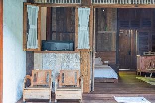 Singgah Ndalem - Wooden House Jogja Vacation rental in Yogyakarta