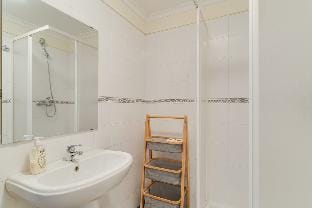 Alfa I in Machico with 2 bedrooms and 2 bathrooms Apartment in Madeira District