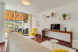 Alfa I in Machico with 2 bedrooms and 2 bathrooms Apartment in Madeira District
