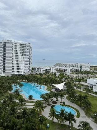 LiA 09.33 View hồ Bơi View biển Apartment in Khanh Hoa Province