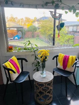 Mystic Garden with backyard view Vacation rental in Sydney