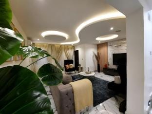 Lovely 3 Bedroom in Ikeja GRA Apartment in Lagos