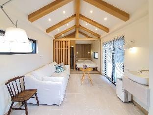 Jeju #2개 독채 사용 #자쿠지 #돌담 #럭셔리 스테이 '용수집' Vacation rental in South Korea