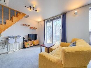 Jeju #복층형 독채 #논밭뷰 #조용한 분위기 #바다뷰 #모던인테리어 '누리하우스' 오름 Vacation rental in South Korea
