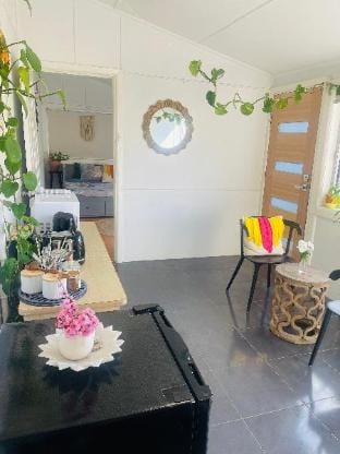 Mystic Gardens with backyard view Vacation rental in Sydney