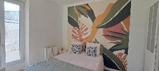 Studio Notre Dame 2 heart of the city Wifi Netflix Apartment in Pays de la Loire