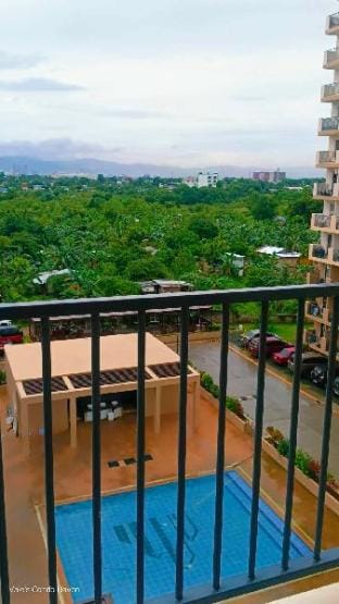 Pool View Studio w/ Balcony near Mactan Airport Apartment in Lapu-Lapu City
