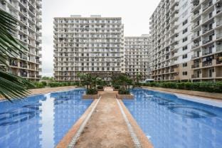 Rustic Studio w/ Balcony, Pool near Mactan Airport Apartment in Lapu-Lapu City