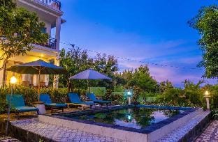 Govardhan Bungalow Vacation rental in Nusapenida