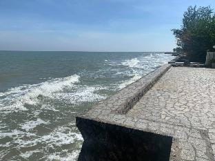The Memory - 4 Bedrooms Beachfront Pool Villa Vacation rental in Thailand