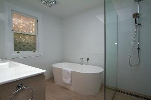 Strahan House central North Hobart Vacation rental in Tasmania