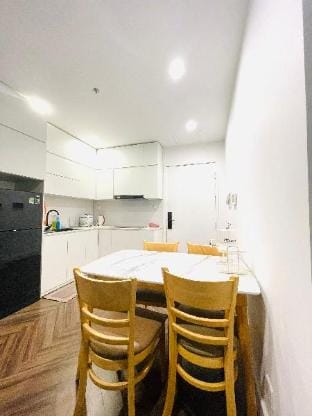 Sonanh Homestay  S2.03 Vinhomes Ocean park Hà Nội Apartment in Laos