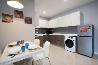 High Floor Suasana Suites 5 in JB City with WiFi Apartment in Johor Bahru