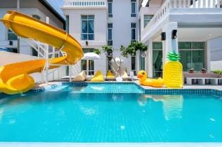 บ้านพักสไตล์ไทยที่อบอุ่นใกล้หาด Villa in Pattaya City