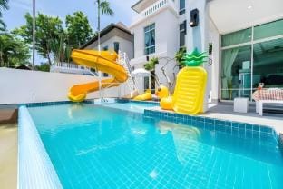 บ้านพักสไตล์ไทยที่อบอุ่นใกล้หาด Villa in Pattaya City