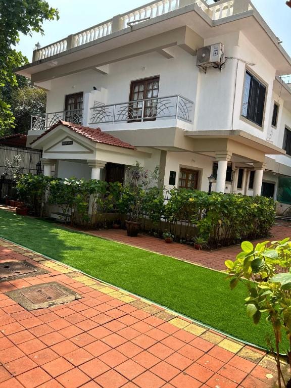 Papa John Villa c Hotel in Calangute